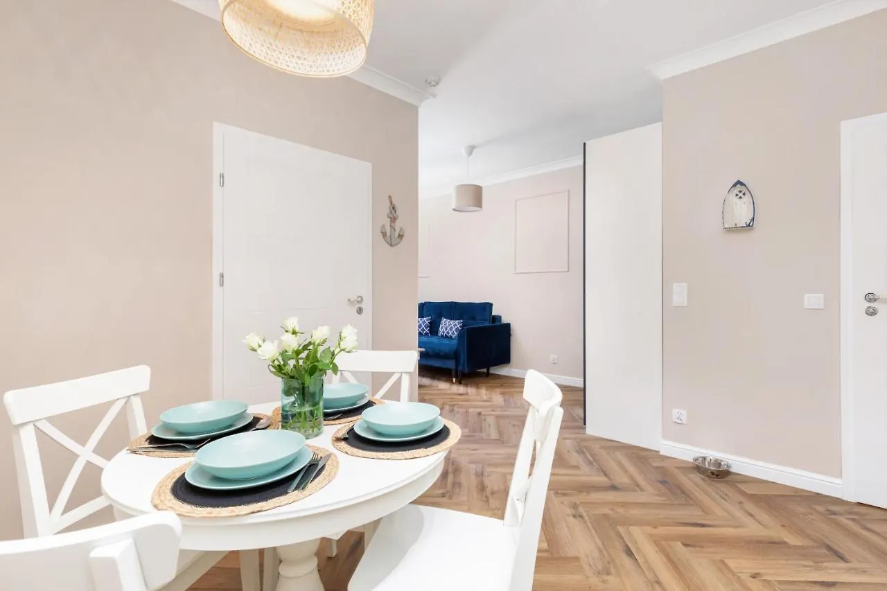 Etna Tranquil Apartments With Balcony Kolobrzeg By Noclegi Renters